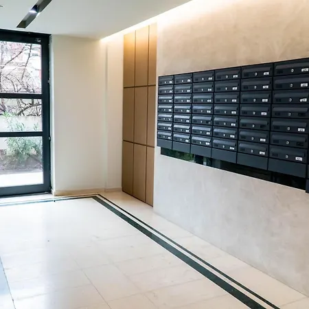 Signature 9 * Tirana