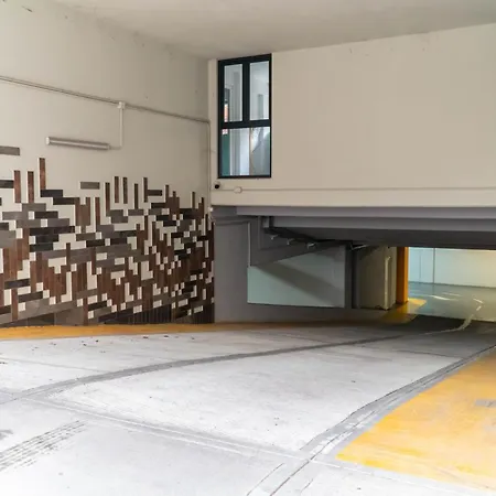 Signature 9 * Tirana