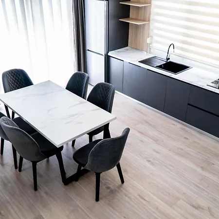 Signature 9 * Tirana