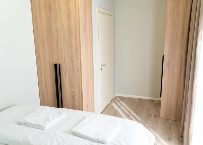 Signature 9 * Tirana